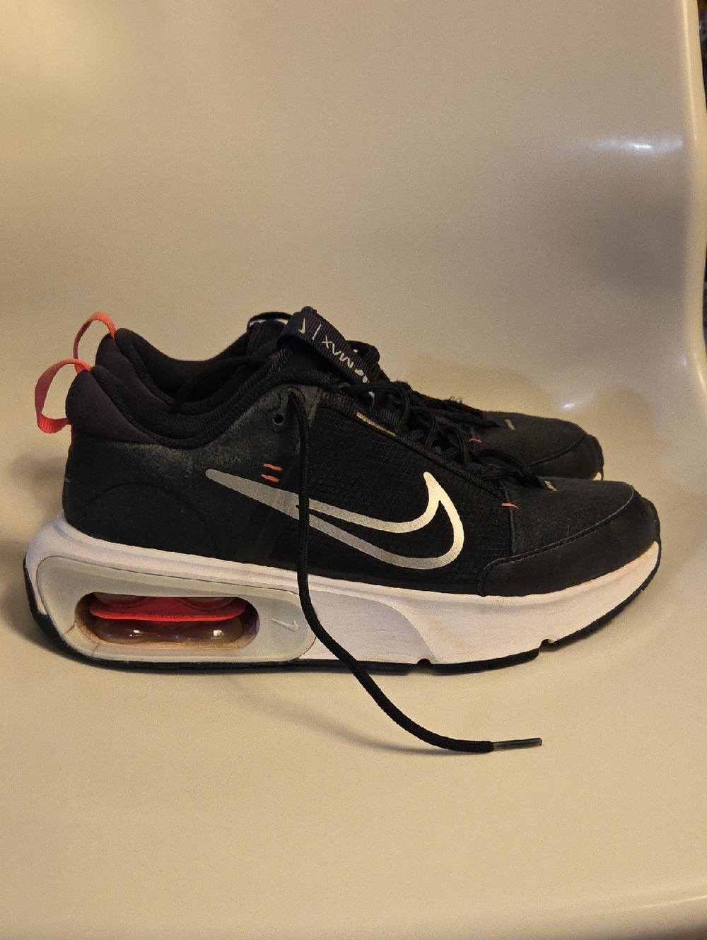 Nike Women's Air Intrlk Max Black and White Athletic Sneakers with Pink Accents